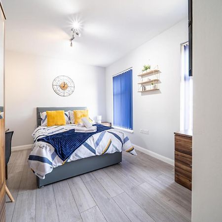 Studios With Ensuite Showers & Share Kitchens Prime Location Near Hospital, Town Center Apt 3 St Helens  Exterior foto