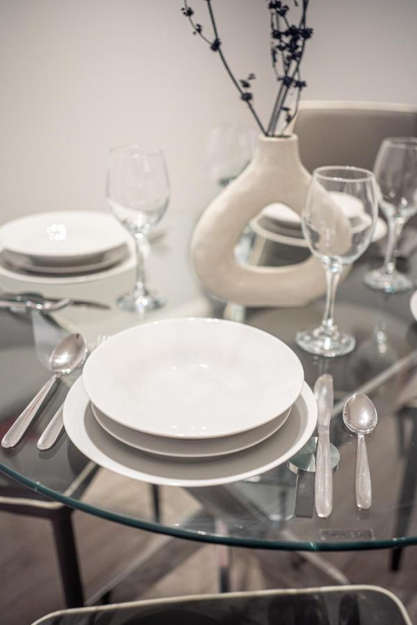 Studios With Ensuite Showers & Share Kitchens Prime Location Near Hospital, Town Center Apt 3 St Helens  Exterior foto