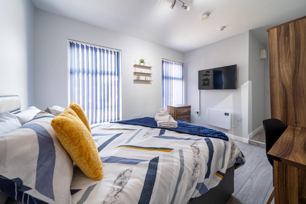 Studios With Ensuite Showers & Share Kitchens Prime Location Near Hospital, Town Center Apt 3 St Helens  Exterior foto
